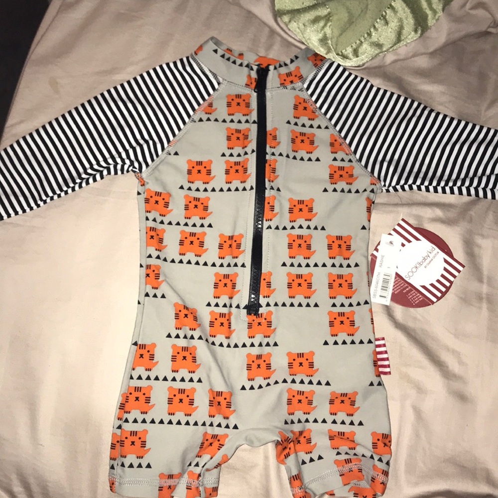 NWT rash guard